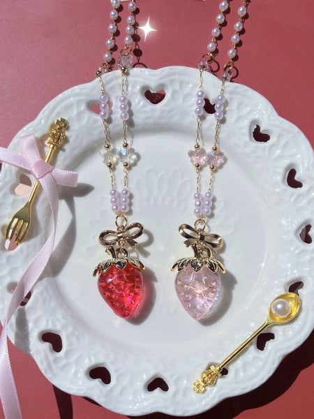 [$8.29]Sweet Pink / Red Strawberry Beads Chain Neckalce