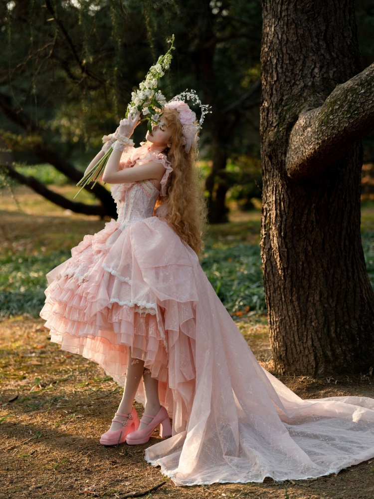 ピンクのゴージャスな花嫁コルセットベルドレス姫ロリータキンセアニェ ...