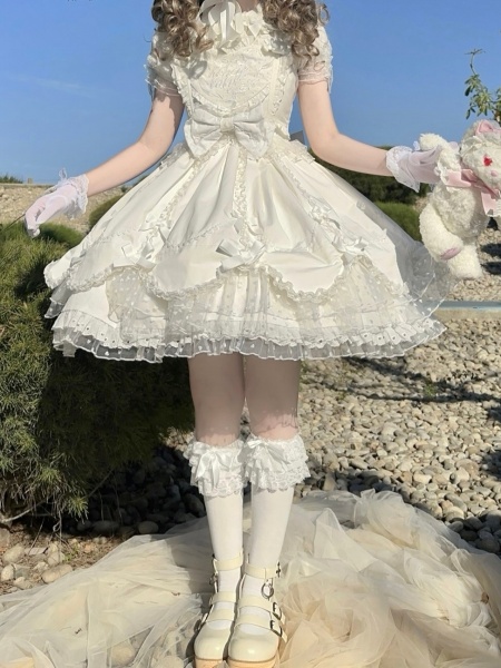 [£127.41]White Embroidery Detail Heart Bodice Old School Lolita Jumper Skirt Full Set
