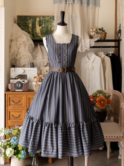 pretty old fashioned dresses