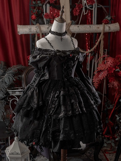 Black Layered Bell Sleeves Kuro Gothic Lolita Dress Bowknot