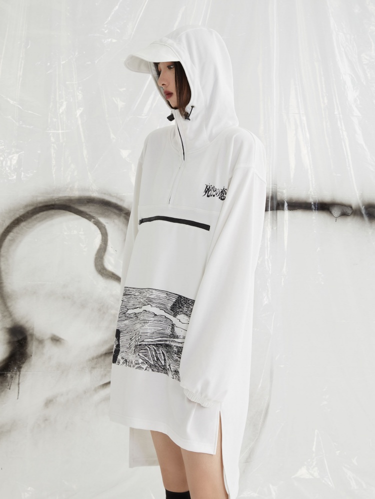 PINK SAVIOR and Junji Ito Collaboration White Clothe Youth Hoodie