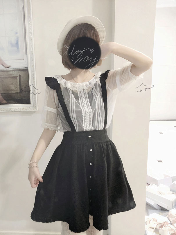 Airy Lace Round Collar Short Sleeve Blouse