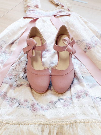 Gin Graceful Partial No-Lining Flower Buckle Mid Heels