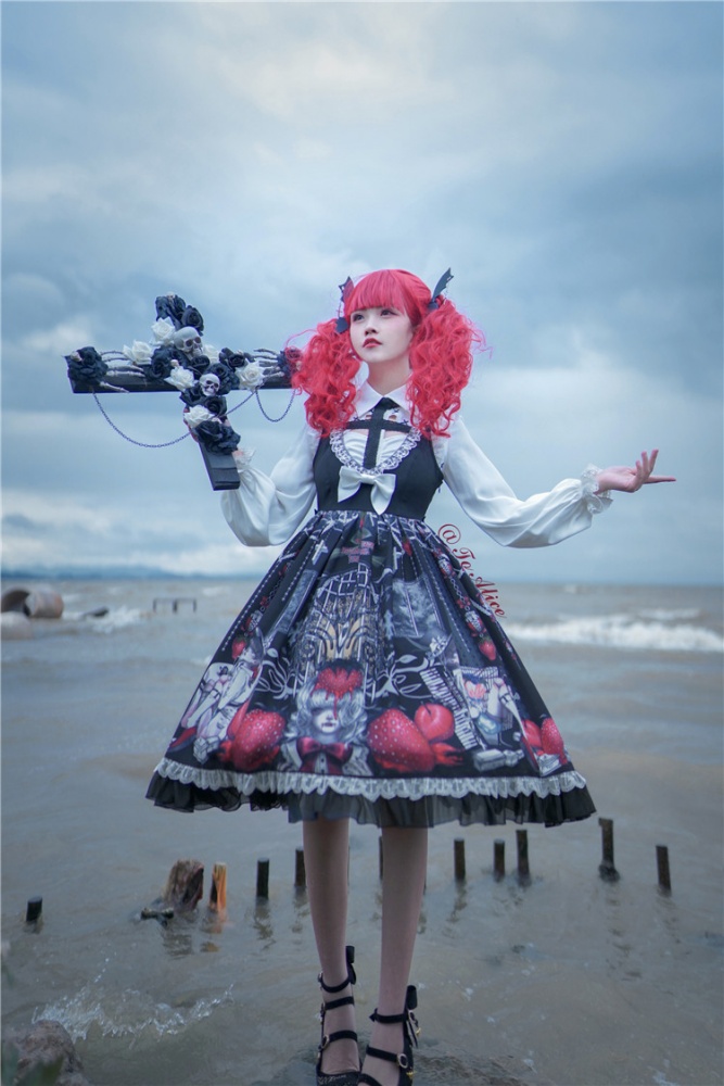 Devilinspired - Gothic Lolita dress with wolf 🐺 and rabbit