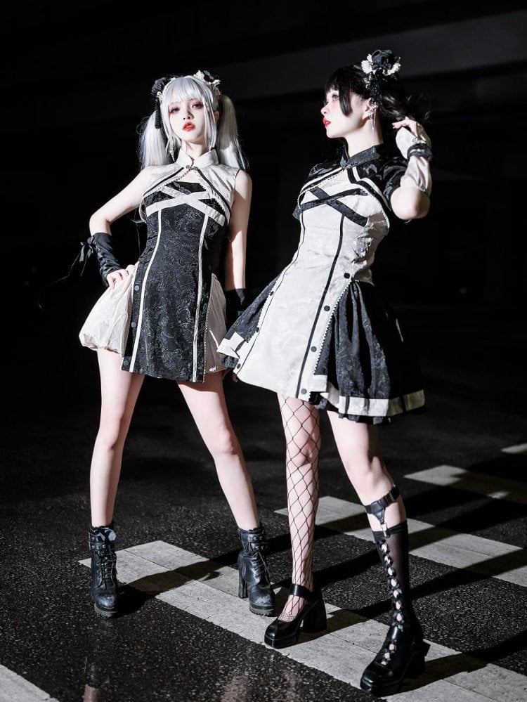 Lily And Sisi Jacquard Black Short Sleeves / White Sleeveless Bolero