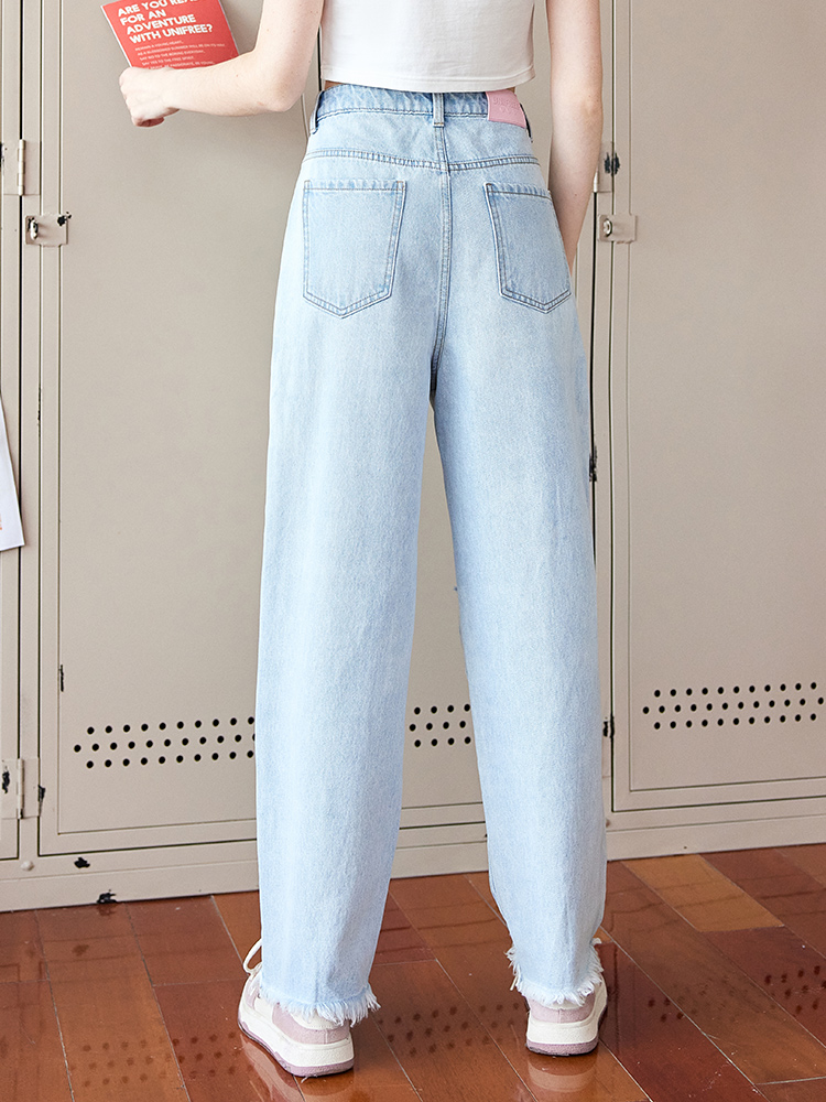 UNIFREE and Sanrio Collaboration Kuromi Distressed Design Jeans