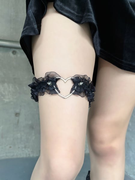 [$5.86]Punk Lace Trim Heart-shaped Ring Design Leg Wrap