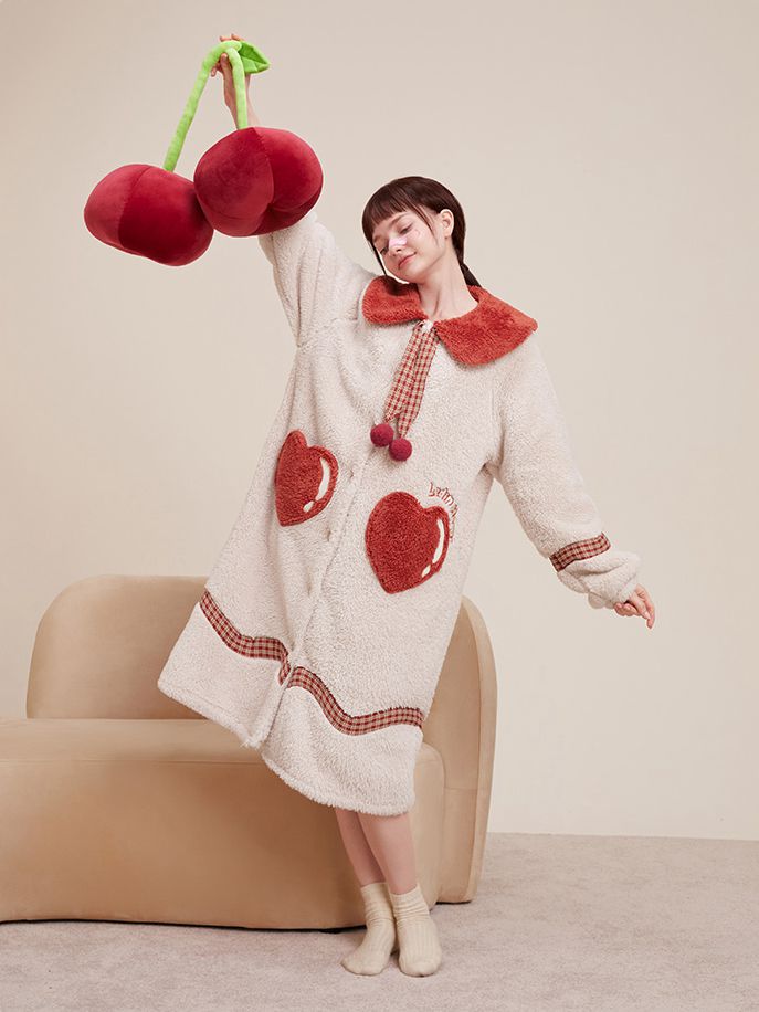 Red Peter Pan Collar Heart-shaped Pockets Nightgown