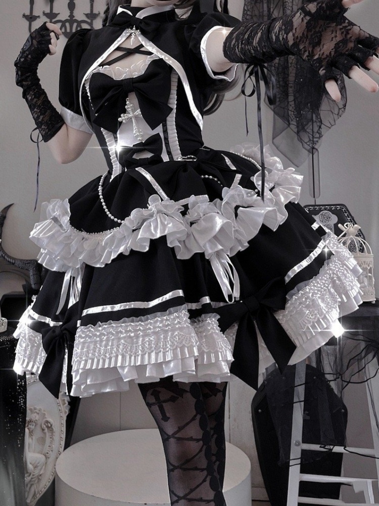 Witch Independence Day Color Black and White Bowknot Details Halter Neck  Lolita JSK + Bolero Set