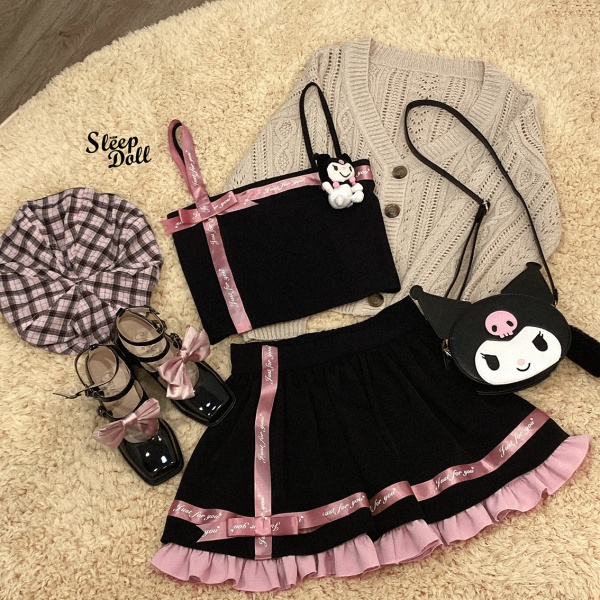 [$18.20]Girly Gift Black and Pink Bowknot Decorative Cami Top