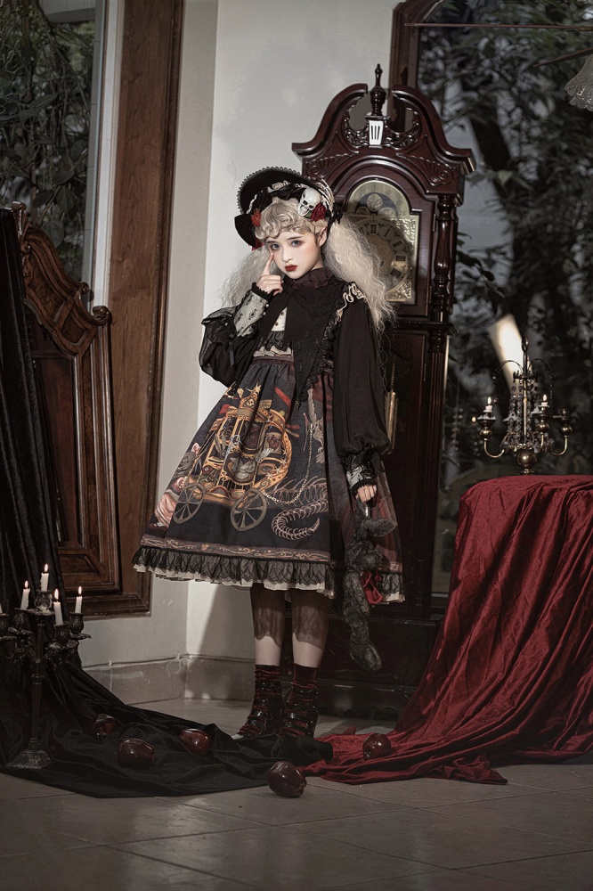 Is Lolita style dress a subculture which cannot be accepted