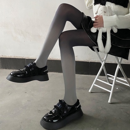Lolita cute and kawaii socks, tights, stockings and winter leg warmers ...