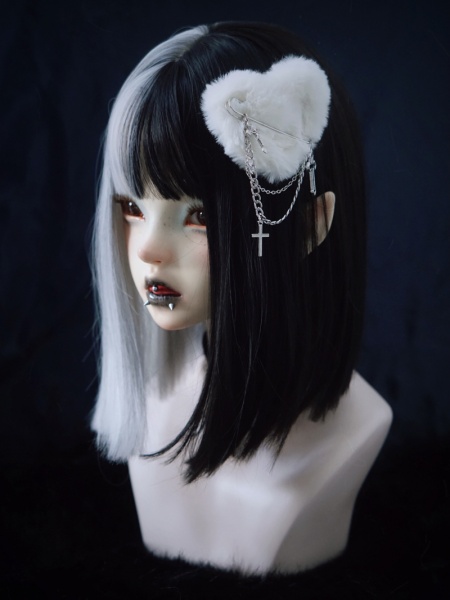 [$11.60]Handmade White Chain Decortive Faux Fur Heart-shaped Hairclip